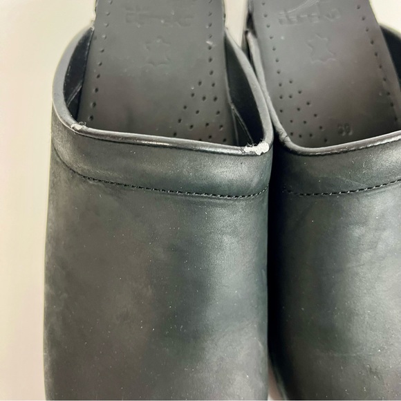 NWT dansko Sonja Oiled Black Leather Sz EU 39 Women Open Heel Clogs- With Flaw - Picture 4 of 15